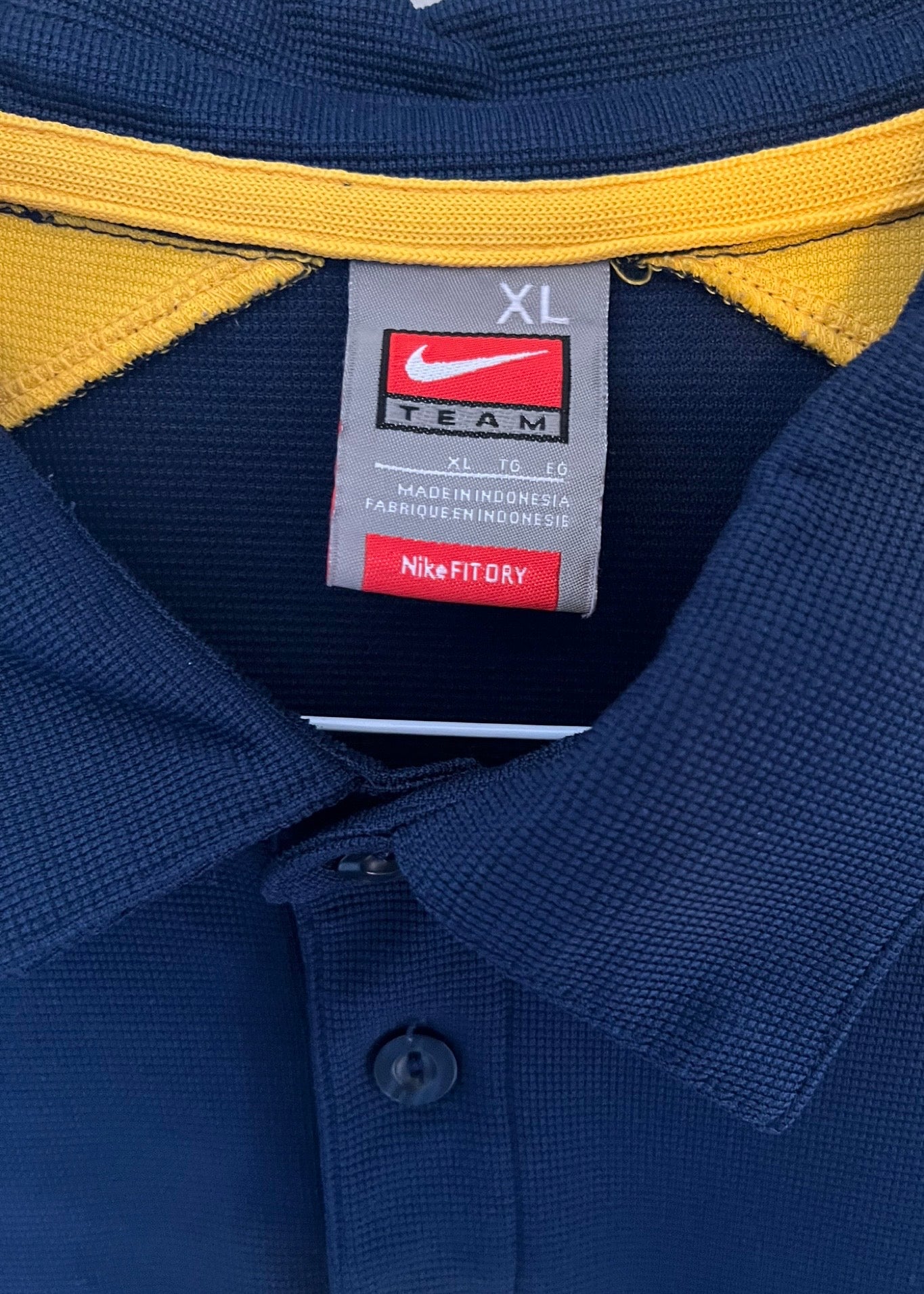 West Virginia University - Nike Golf Shirt (X-Large)