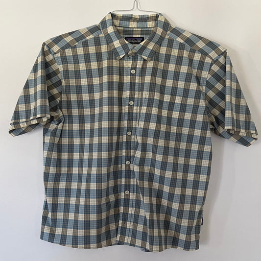 Patagonia - Organic Cotton Short Sleeve Dress Shirt (Medium)